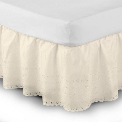 Front - Belledorm Easy Fit Broidery Anglaise Platform Valance