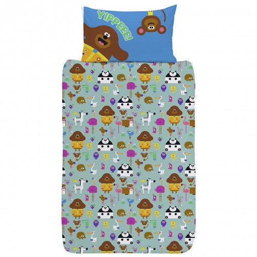 Front - Hey Duggee Hugs All Round Reversible Duvet Cover Set
