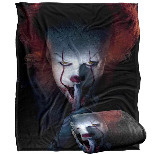 Front - It Bloody Pennywsie Blanket