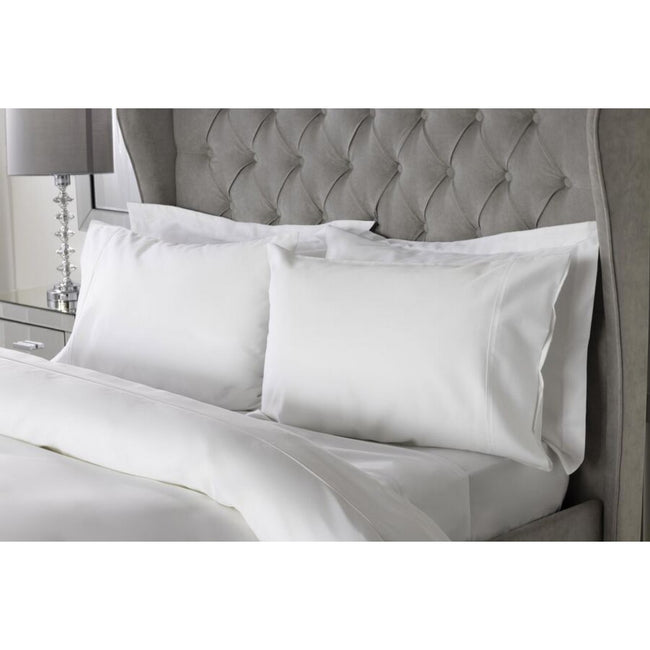 White - Front - Belledorm Bamboo Housewife Pillowcase (Pack of 2)