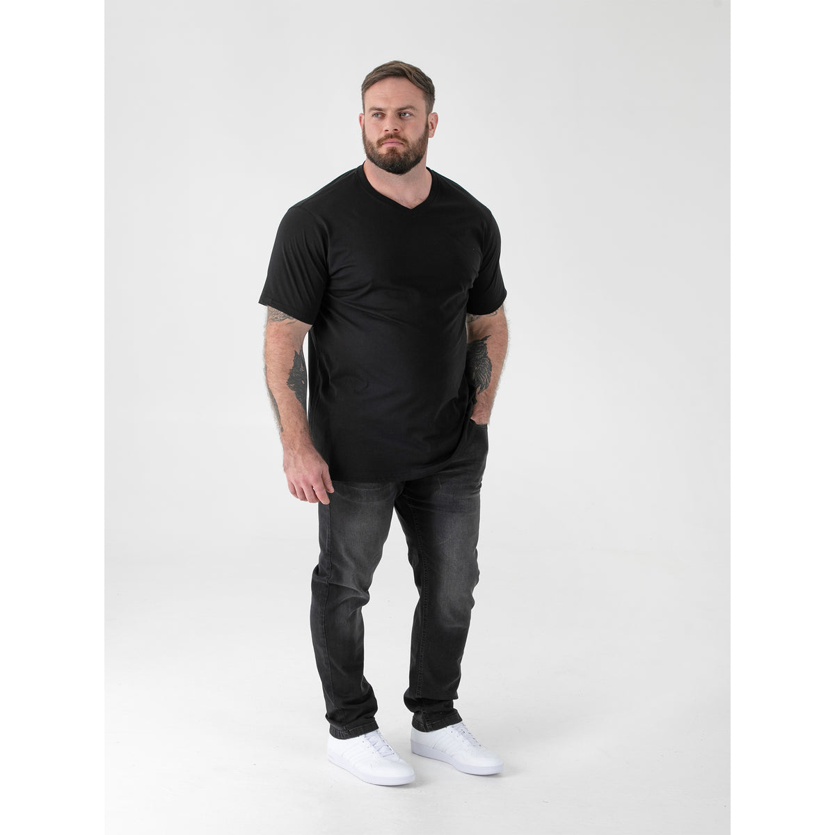 Black - Close up - Duke Mens D555 Signature Cotton Kingsize T-Shirt