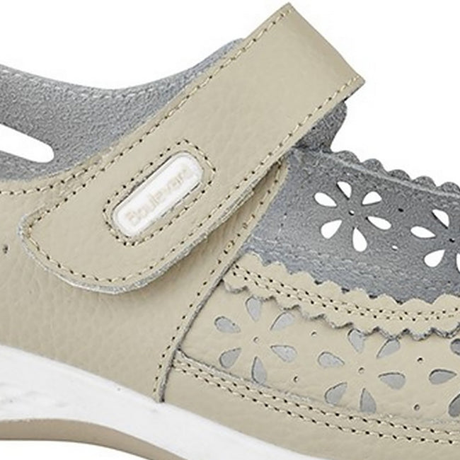 Beige - Back - Boulevard Womens-Ladies Wide Fitting Window Back Punched Bar Shoes