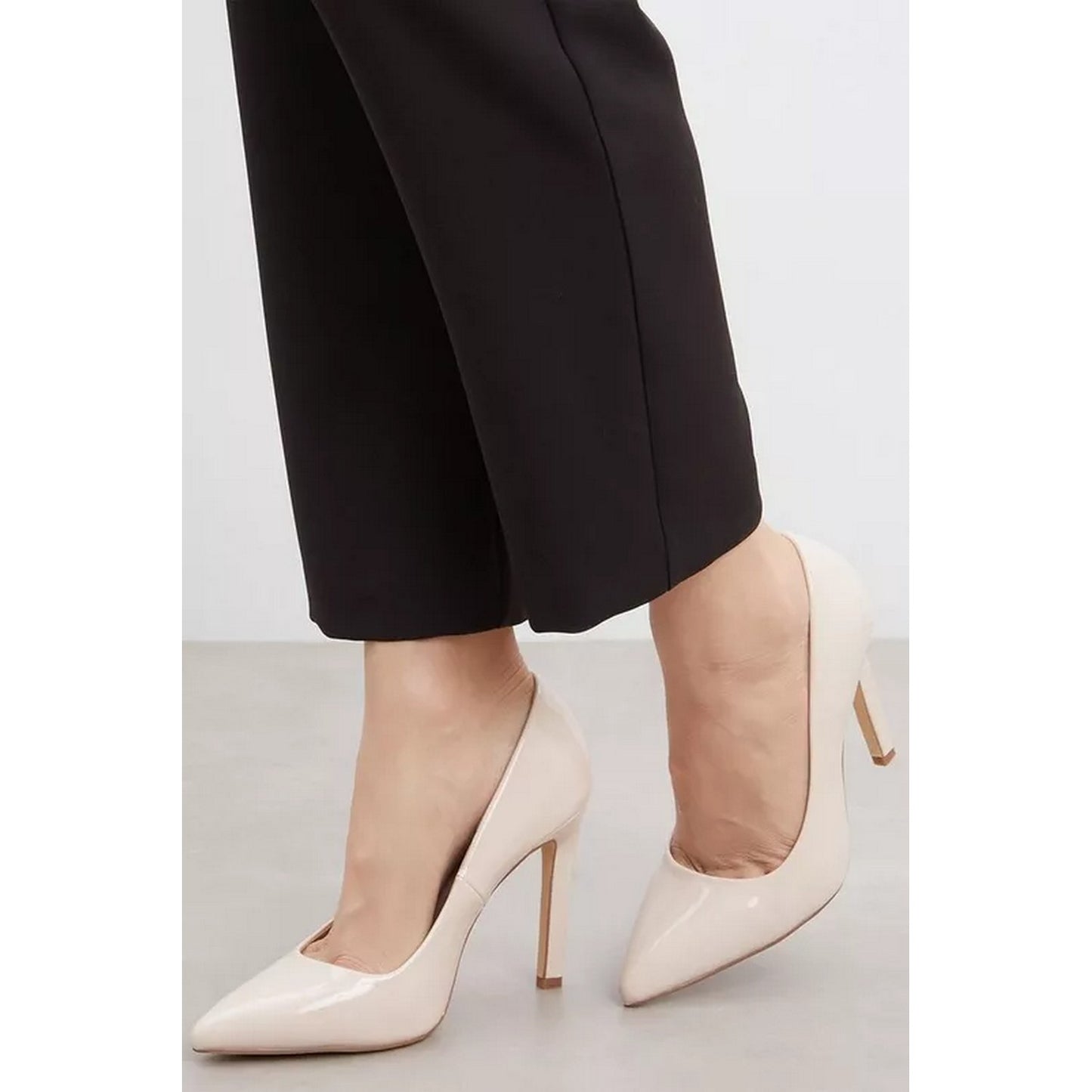 Blush - Lifestyle - Principles Womens-Ladies Cara Pointed Court Shoes