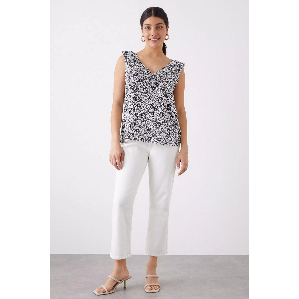 Monochrome - Side - Dorothy Perkins Womens-Ladies Floral Frill Detail Camisole