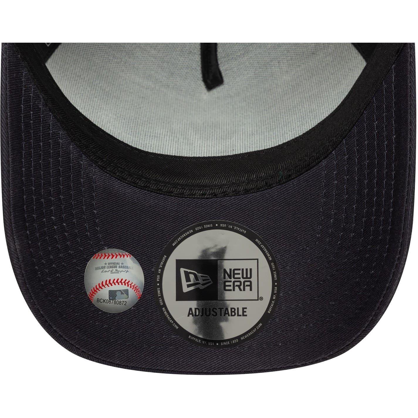Navy - Pack Shot - New Era New York Yankees Embroidered Baseball Cap