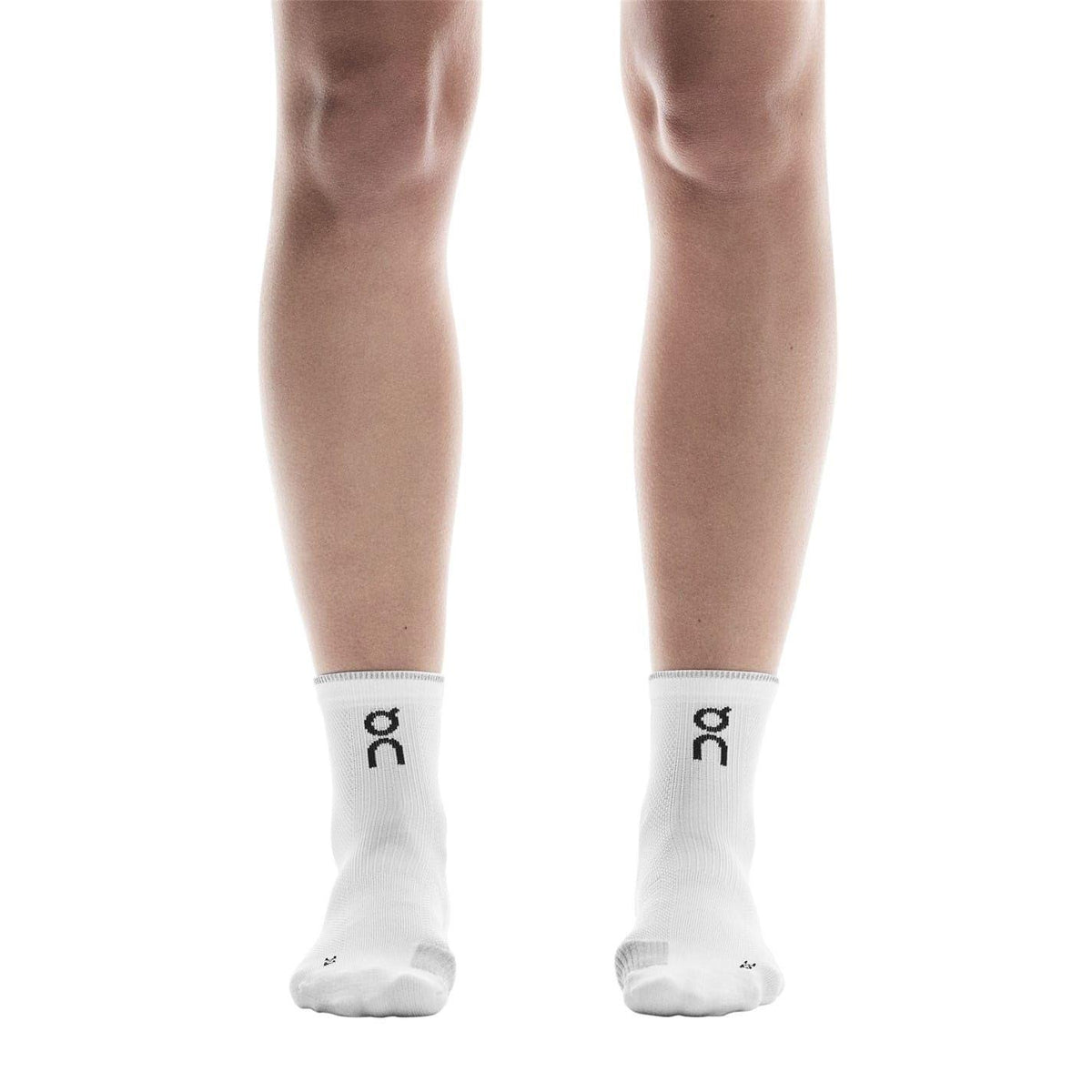 White - Lifestyle - On Running Unisex Adult Quarter Socks