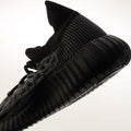 Black - Close up - Yeezy Unisex Adult Boost 350 V2 Compact Trainers