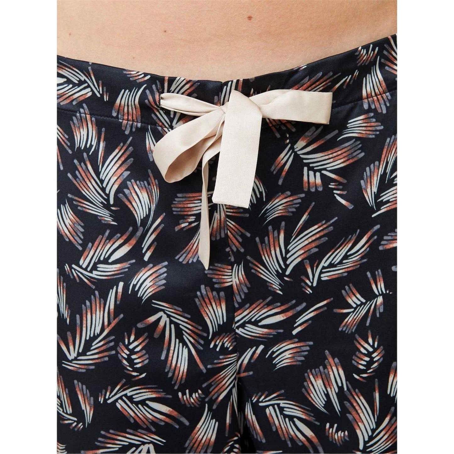 Black - Lifestyle - CCDK Copenhagen Womens-Ladies Janet Leaf Print Pyjama Bottoms