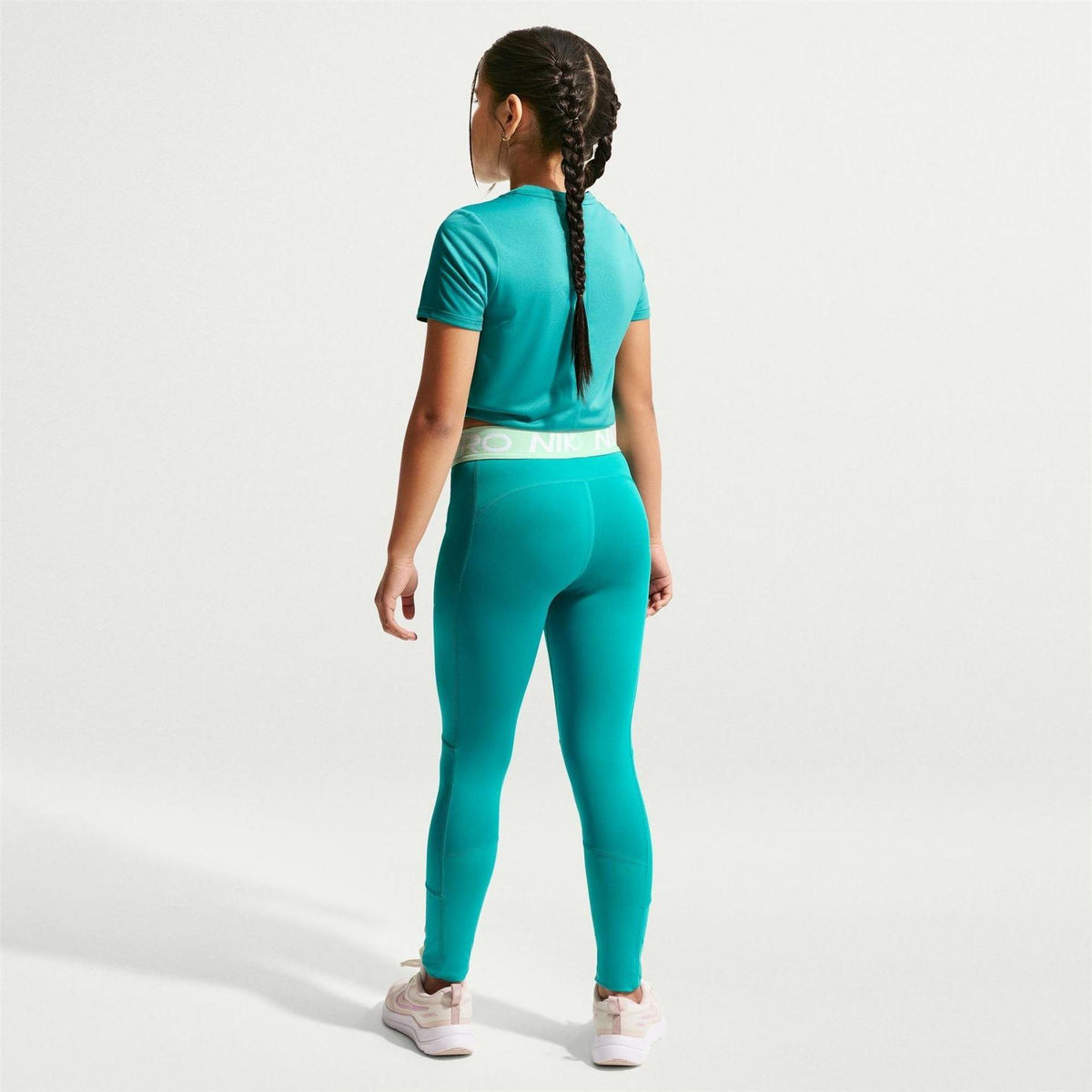 Arctic Green - Pack Shot - Nike Girls Pro Tights