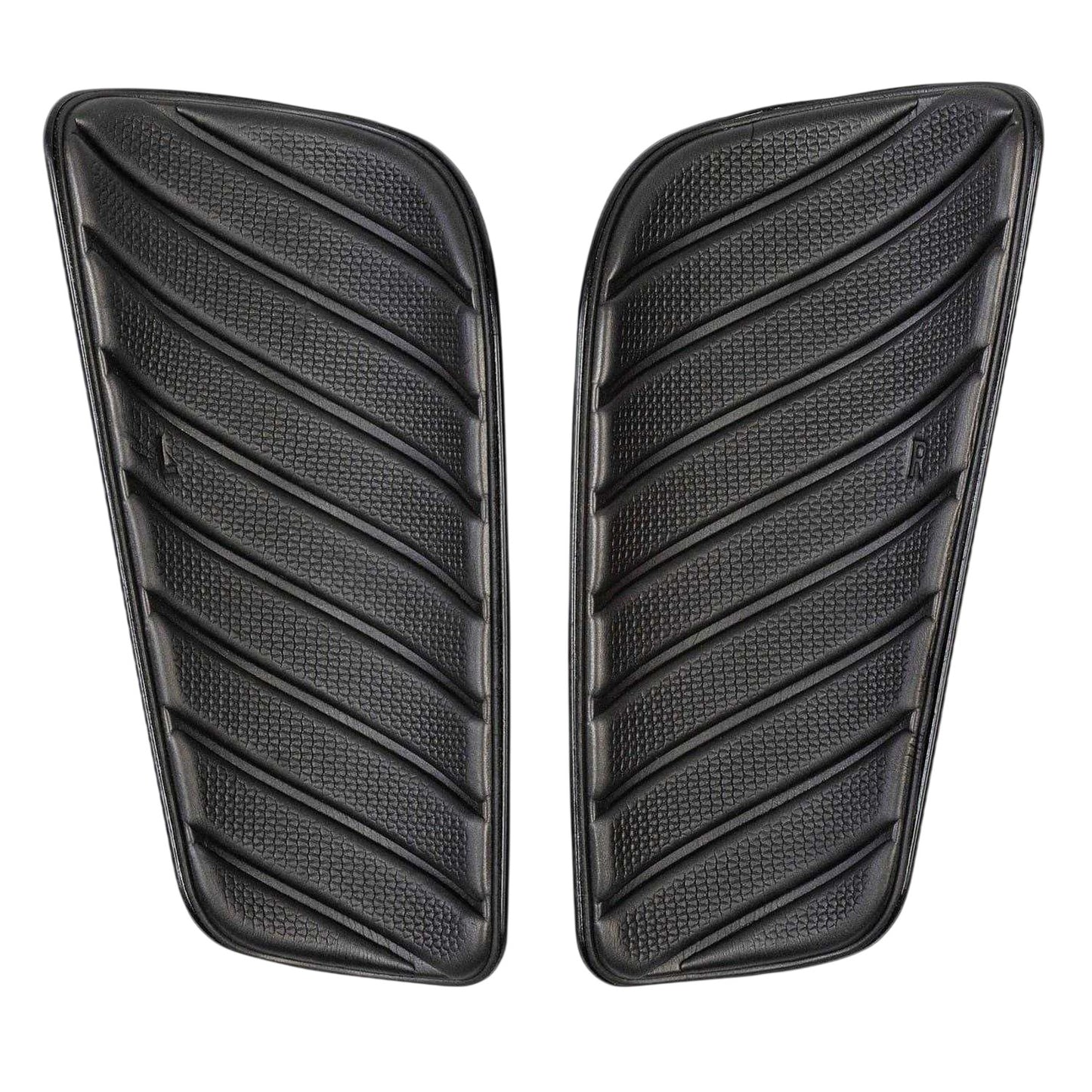 Black - Lifestyle - Sondico Unisex Adult Aerolite Shin Guards