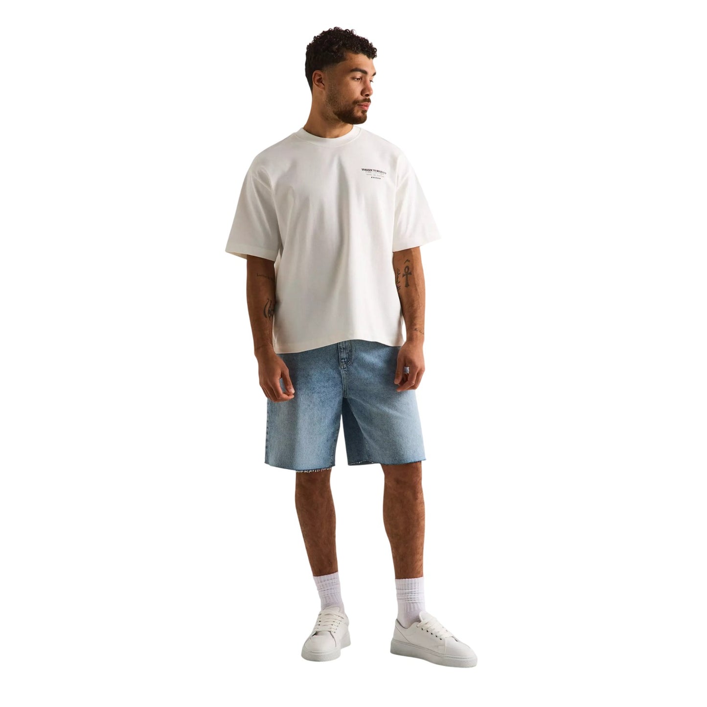 Off White - Close up - Couture Club Mens Oversized T-Shirt