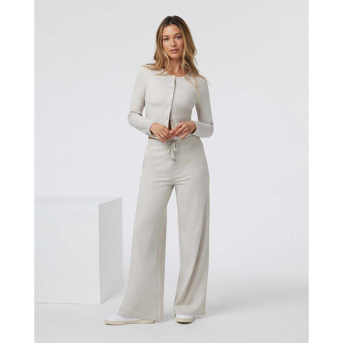 Ecru Marl - Lifestyle - Vuori Womens Halo Essential Wide Leg Trousers