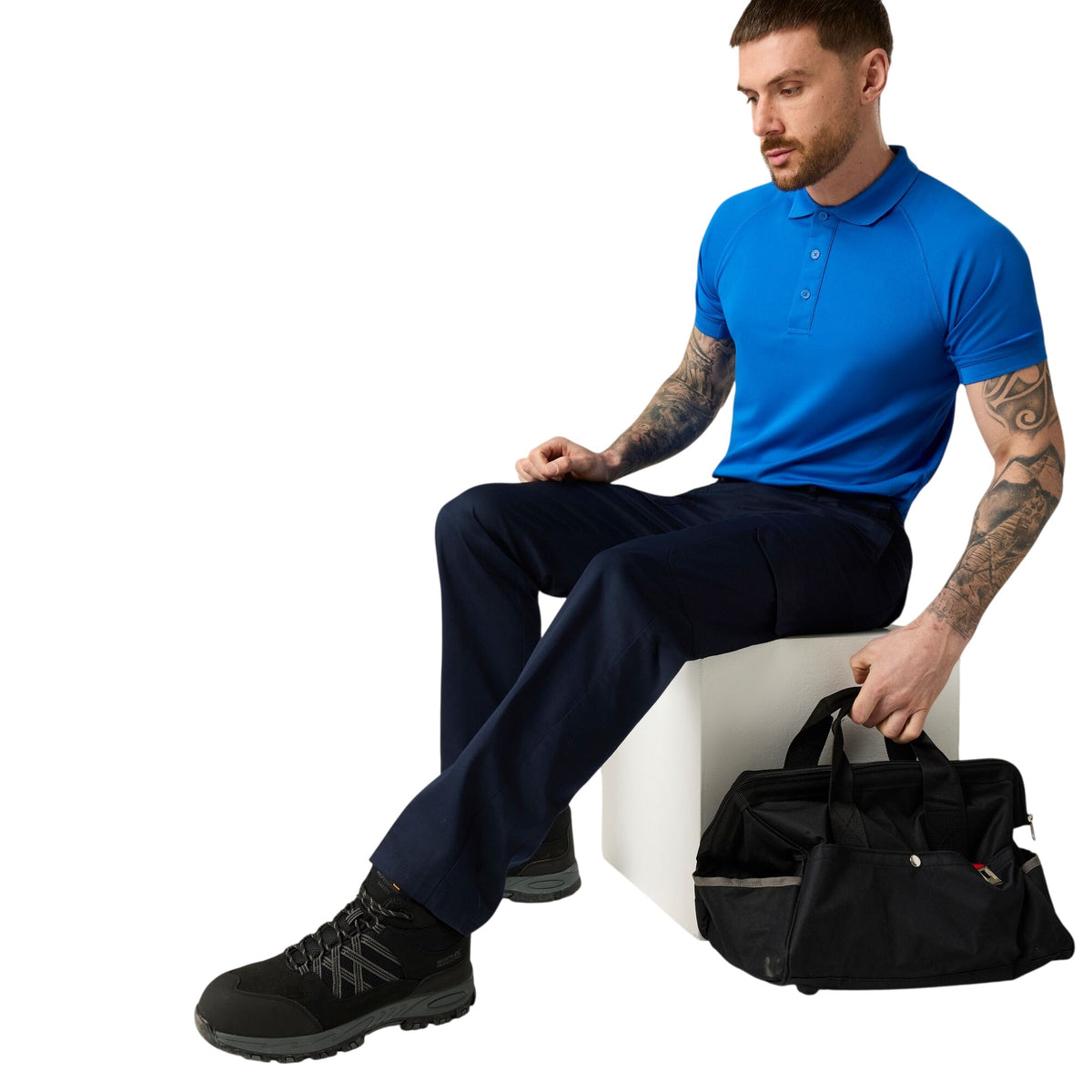 Navy - Close up - Regatta Professional Mens Essential Cargo Trousers
