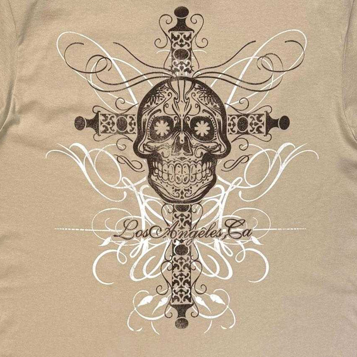 Sand - Side - Red Hot Chili Peppers Unisex Adult Skull Cross Back Print T-Shirt