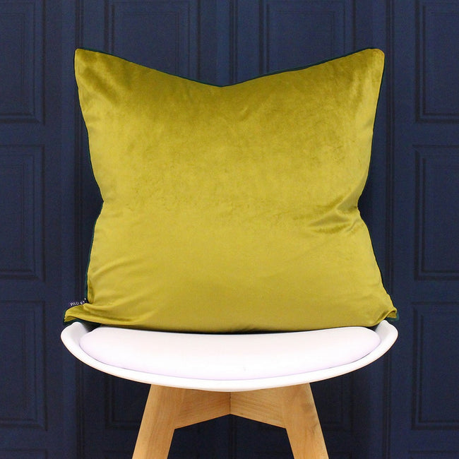 Moss-Emerald - Lifestyle - Riva Paoletti Meridian Cushion Cover