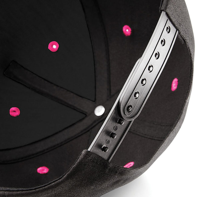 Black- Fuchsia - Side - Beechfield Unisex 5 Panel Contrast Snapback Cap