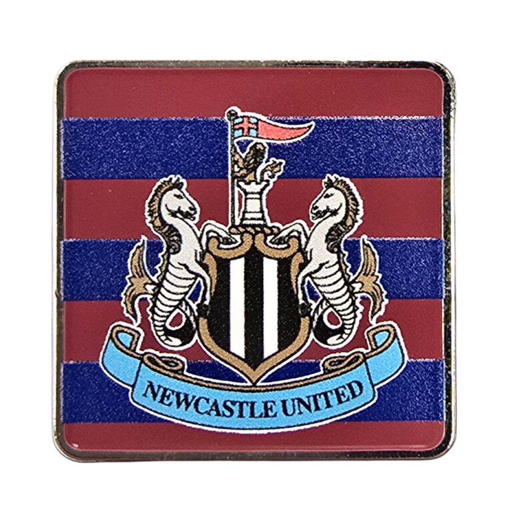 Red-Navy - Back - Newcastle United FC 1995-95 away Keyring And Badge Set