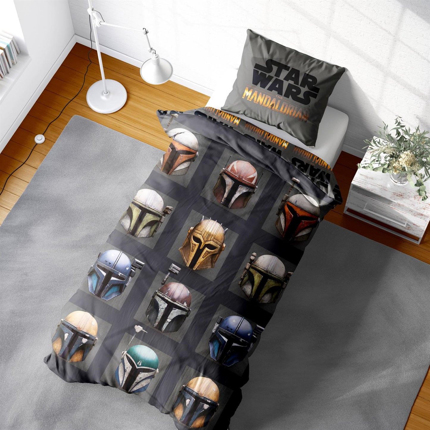 Multicoloured - Side - Star Wars The Mandalorian Helmet Reversible Duvet Set