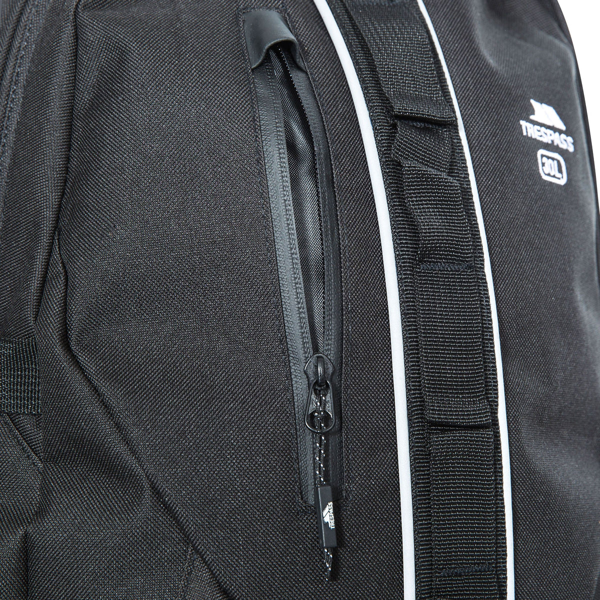 Black - Close up - Trespass Deptron Day Backpack-Rucksack (30 Litres)