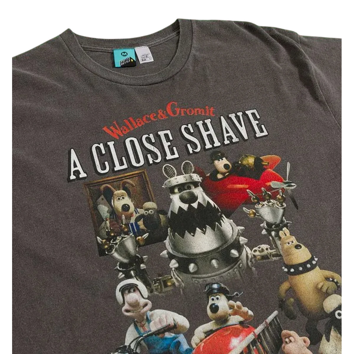 Black - Side - Wallace and Gromit Unisex Adult A Close Shave Montage Vintage Wash Boxy T-Shirt