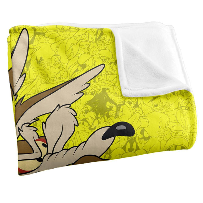 Multicoloured - Back - Looney Tunes Character Collage Wile E Coyote Blanket
