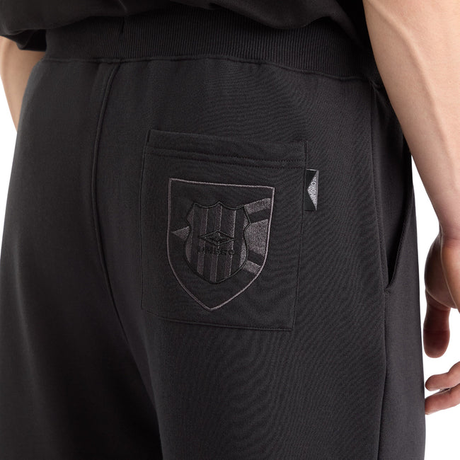 Black - Lifestyle - Umbro Mens Crest Shorts