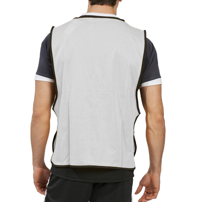 White-Black - Pack Shot - Umbro Unisex Adult Training Bib