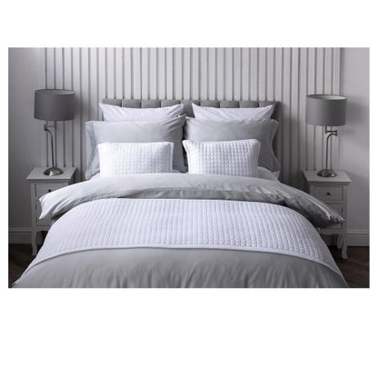Front - Belledorm Crompton Quilted Bed Runner