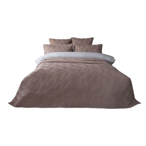 Front - Belledorm Lisbon Chevron Bedspread