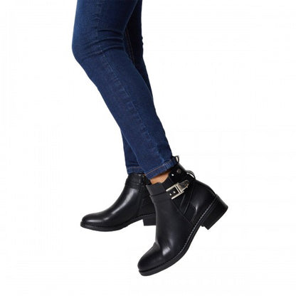 Front - Dorothy Perkins Womens/Ladies Amelie Buckle Almond Toe Ankle Boots