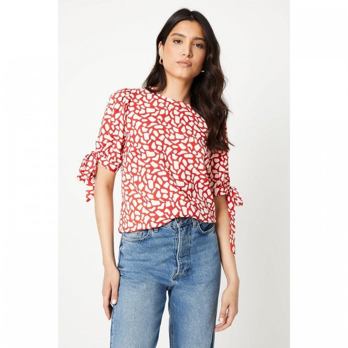 Front - Dorothy Perkins Womens/Ladies Ditsy Print Pleated Short-Sleeved Blouse