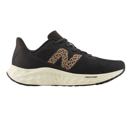 Front - New Balance Womens/Ladies Arishi V4 Trainers