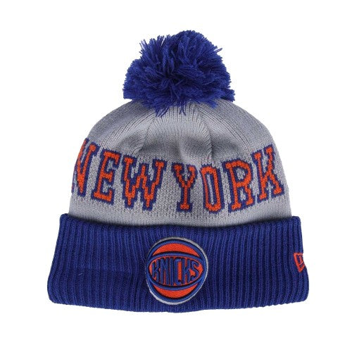 Front - New Era Mens NBA Tip Off 2023 New York Knicks Knitted Bobble Beanie