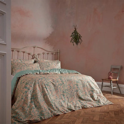 Front - EW By Edinburgh Weavers Malory Traditional Contrast Piping Floral Duvet Cover Set