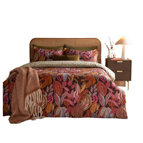 Front - Furn Ultimate Reversible Velvet Printed Duvet Cover Set