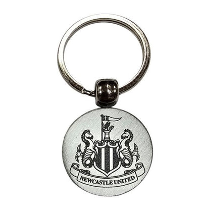 Front - Newcastle United FC Antique Look Keyring And Badge Set