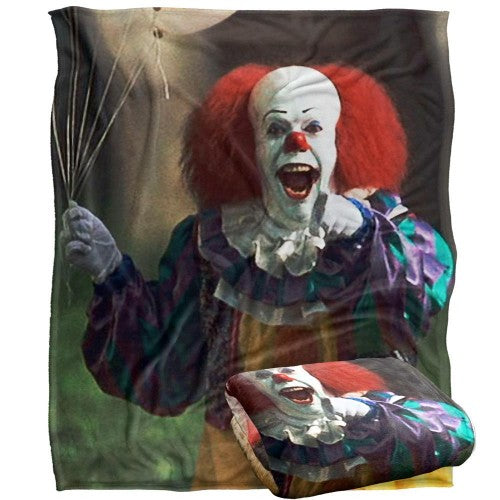 Front - It Laughing Pennywise Blanket