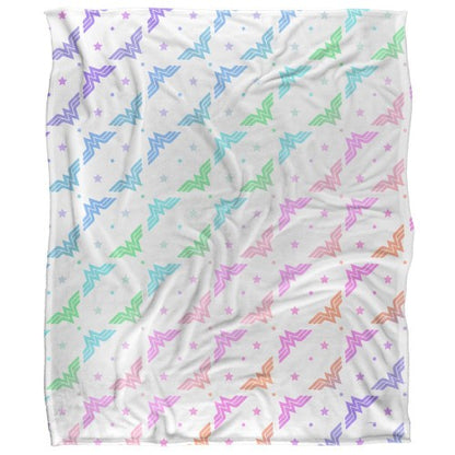 Front - Wonder Woman Silky Gradient Supersoft Blanket
