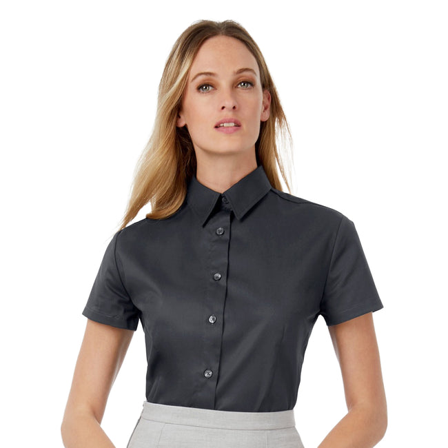 Black - Back - B&C Womens-Ladies Sharp Twill Short Sleeve Shirt