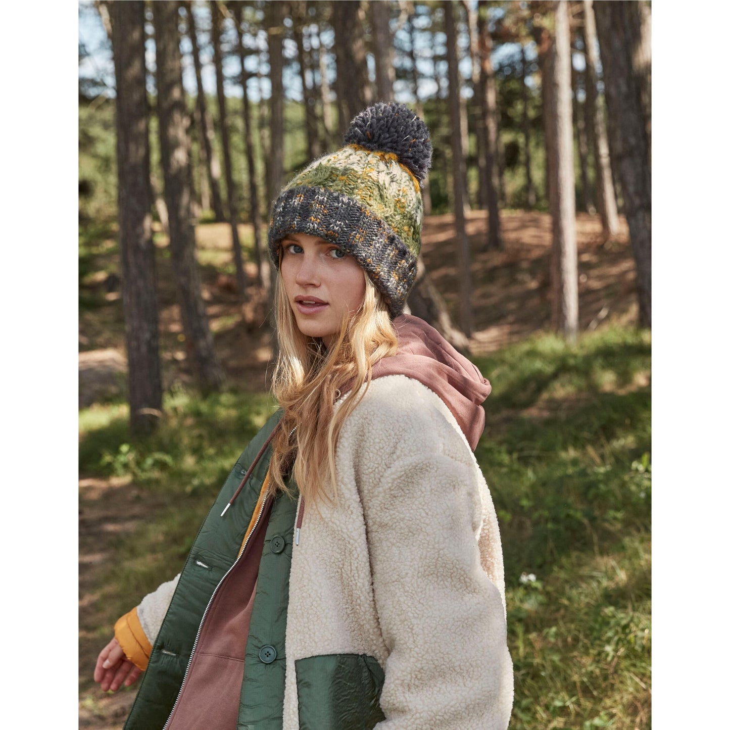 Autumn Moss - Lifestyle - Beechfield Womens-Ladies Corkscrew Pom Pom Beanie