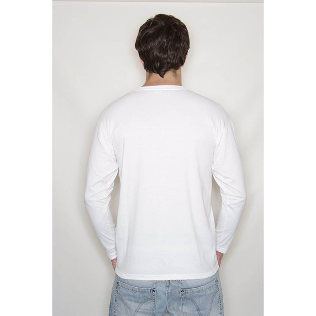 White - Lifestyle - Fruit of the Loom Mens Iconic 150 Classic Long-Sleeved T-Shirt
