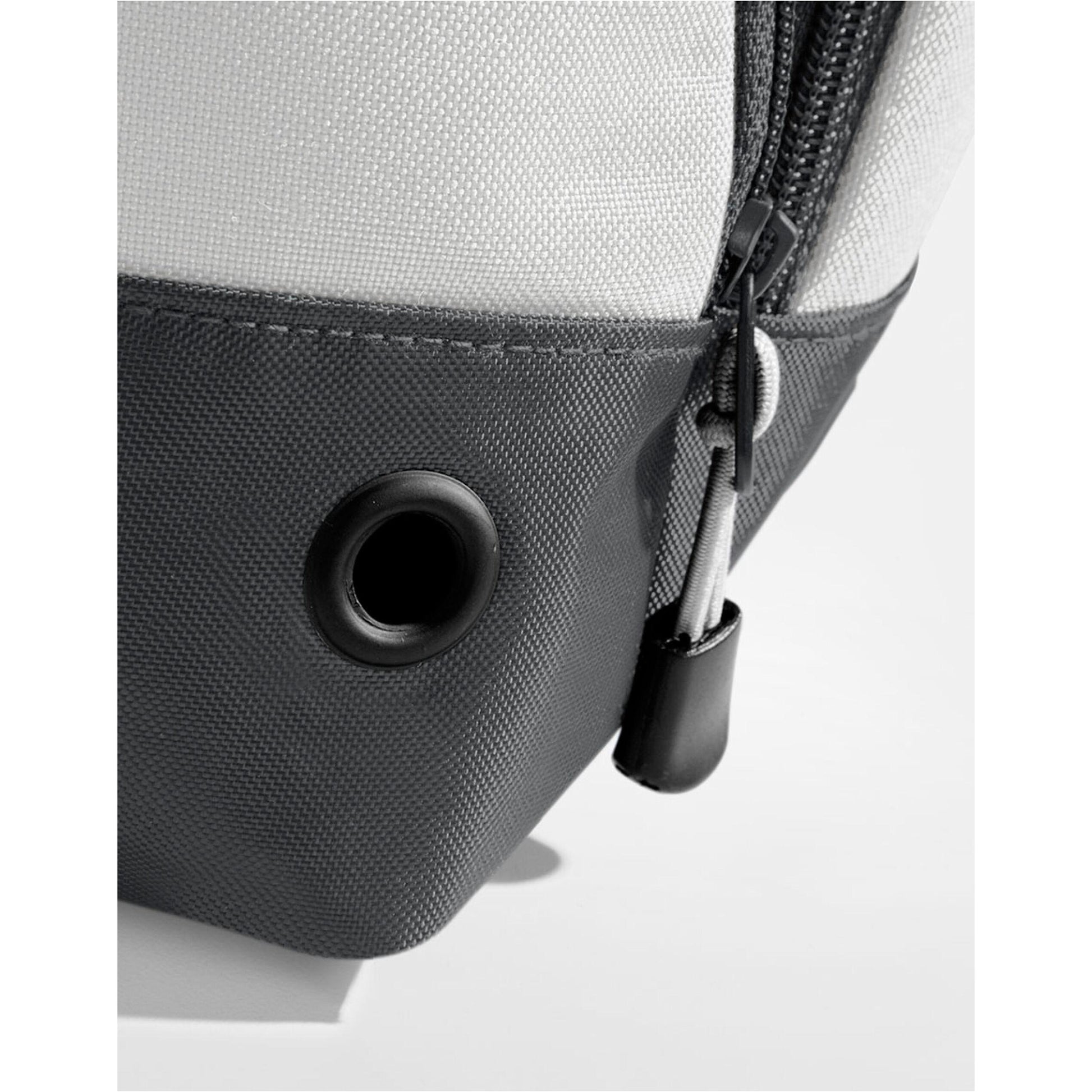 Ice Grey - Close up - Bagbase Athleisure Holdall