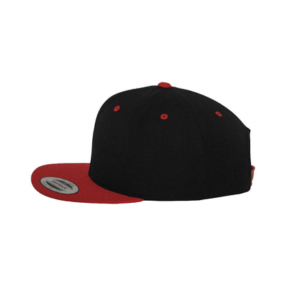 Black-Red - Lifestyle - Flexfit Classic Two Tone Cap