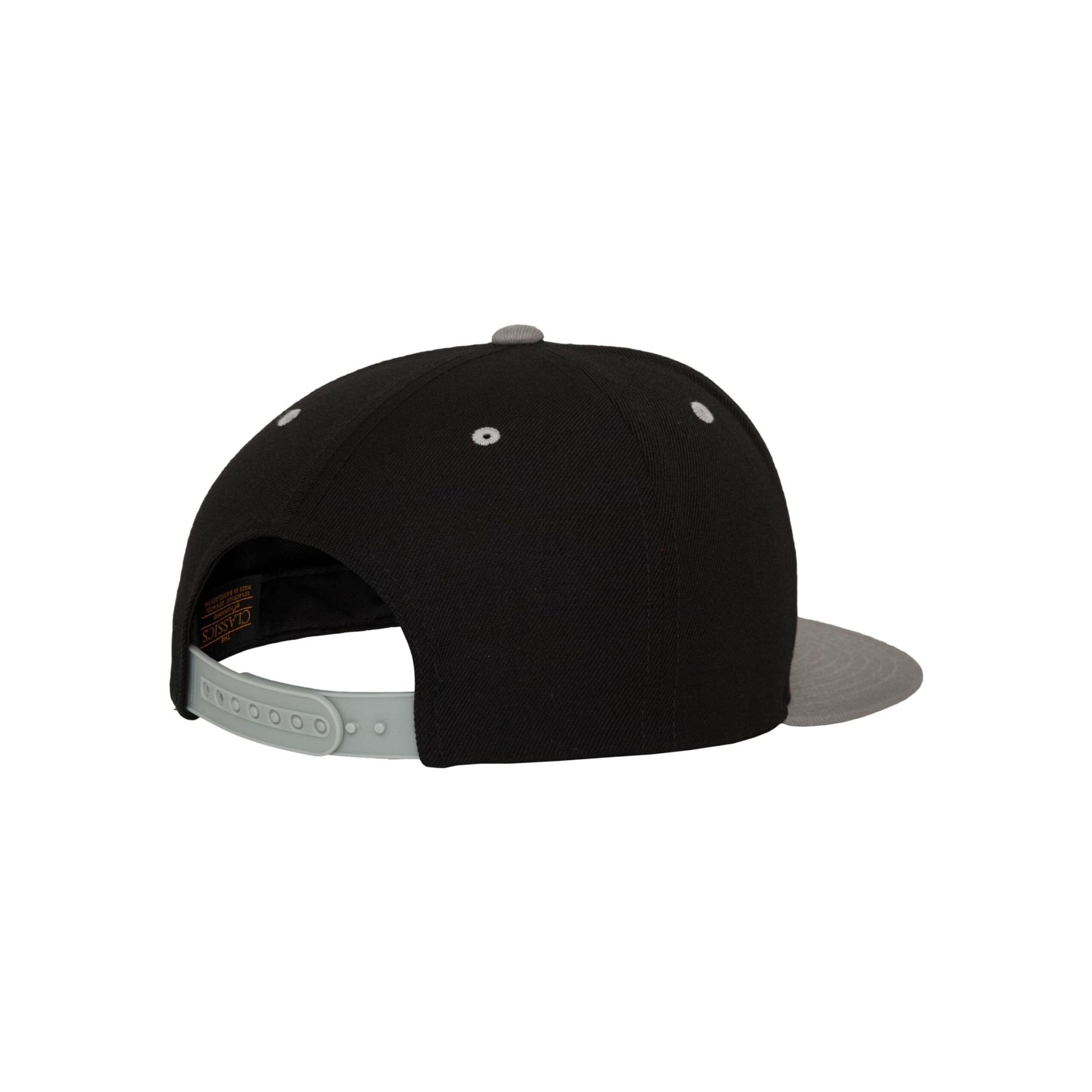 Natural-Black - Close up - Flexfit Classic Two Tone Cap
