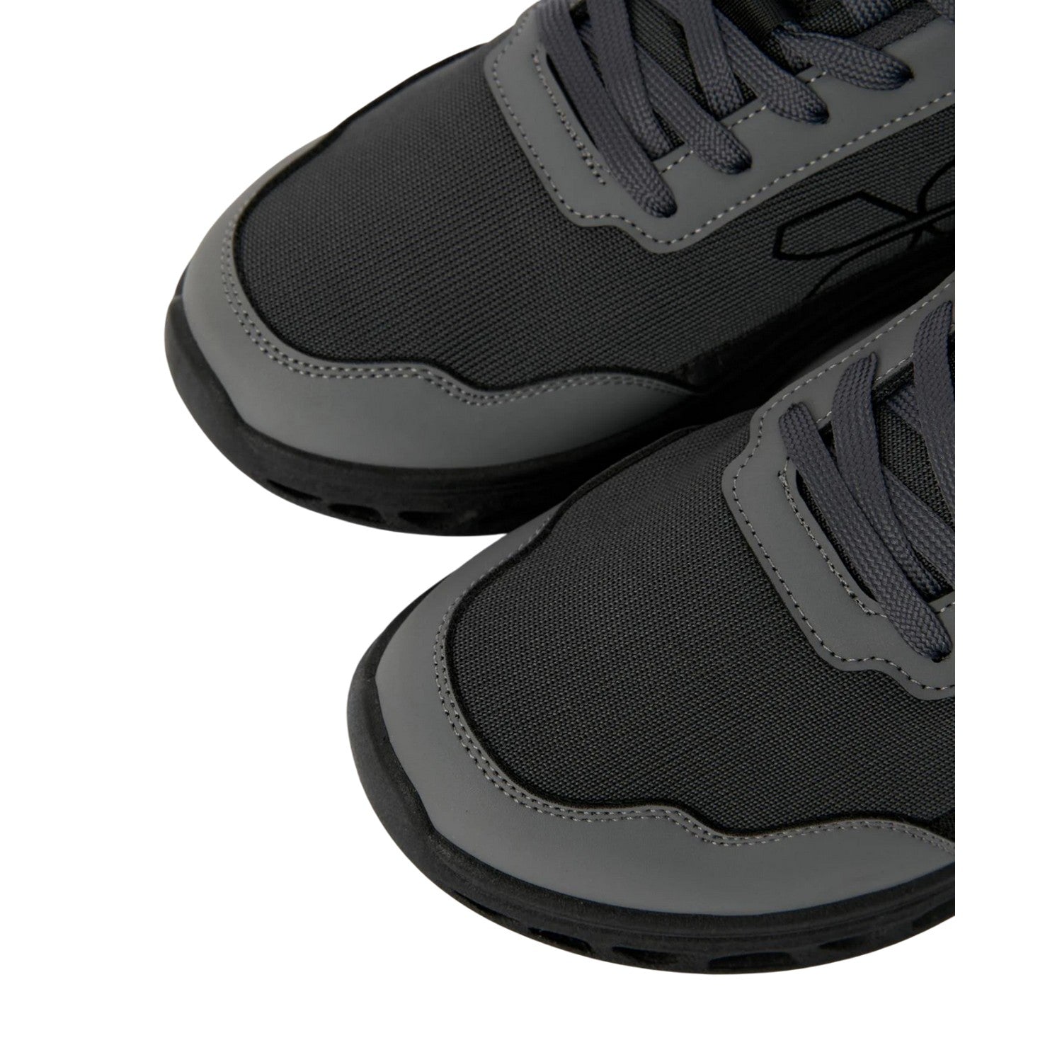 Grey-White - Pack Shot - Crosshatch Mens Jesmond Trainers