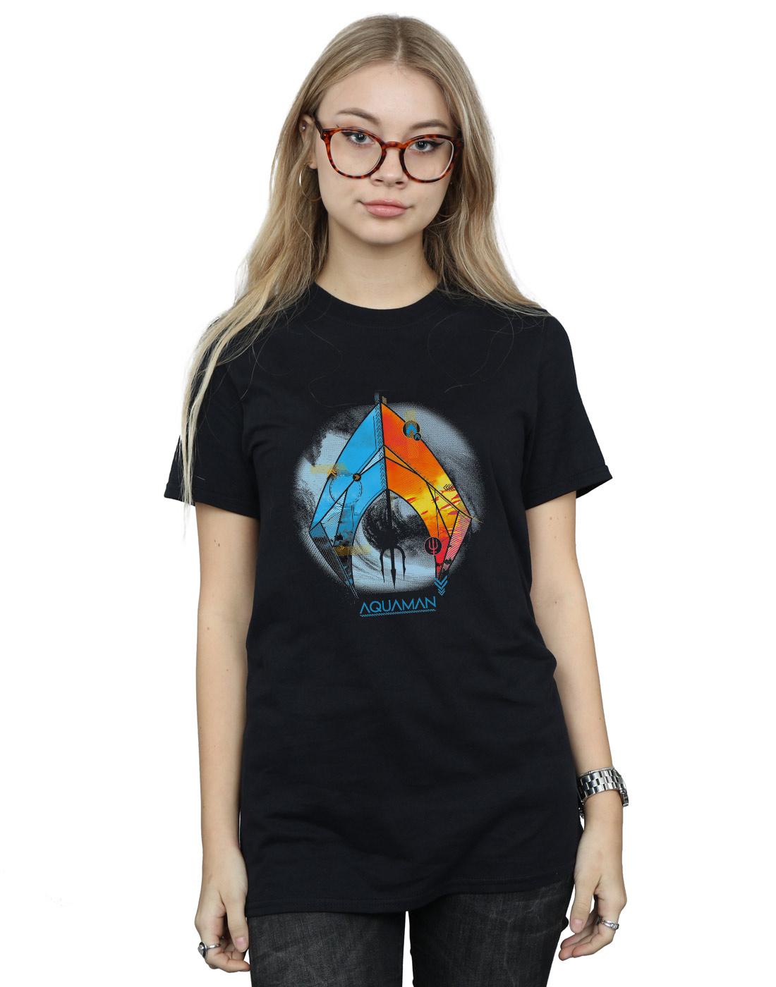 Black - Back - DC Comics Womens-Ladies Aquaman Tropical Logo Cotton Boyfriend T-Shirt