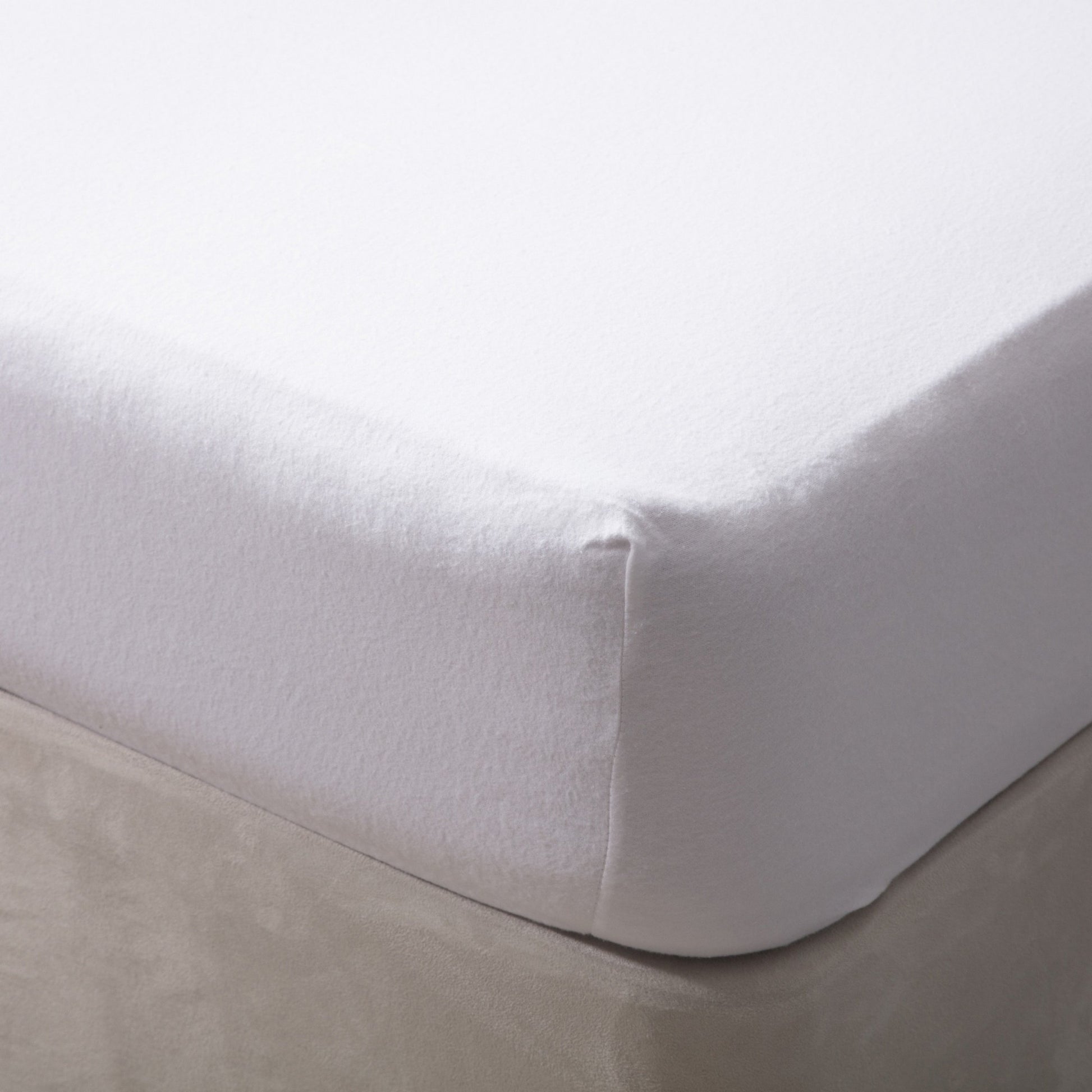 White - Back - Belledorm Jersey Cotton Fitted Sheet