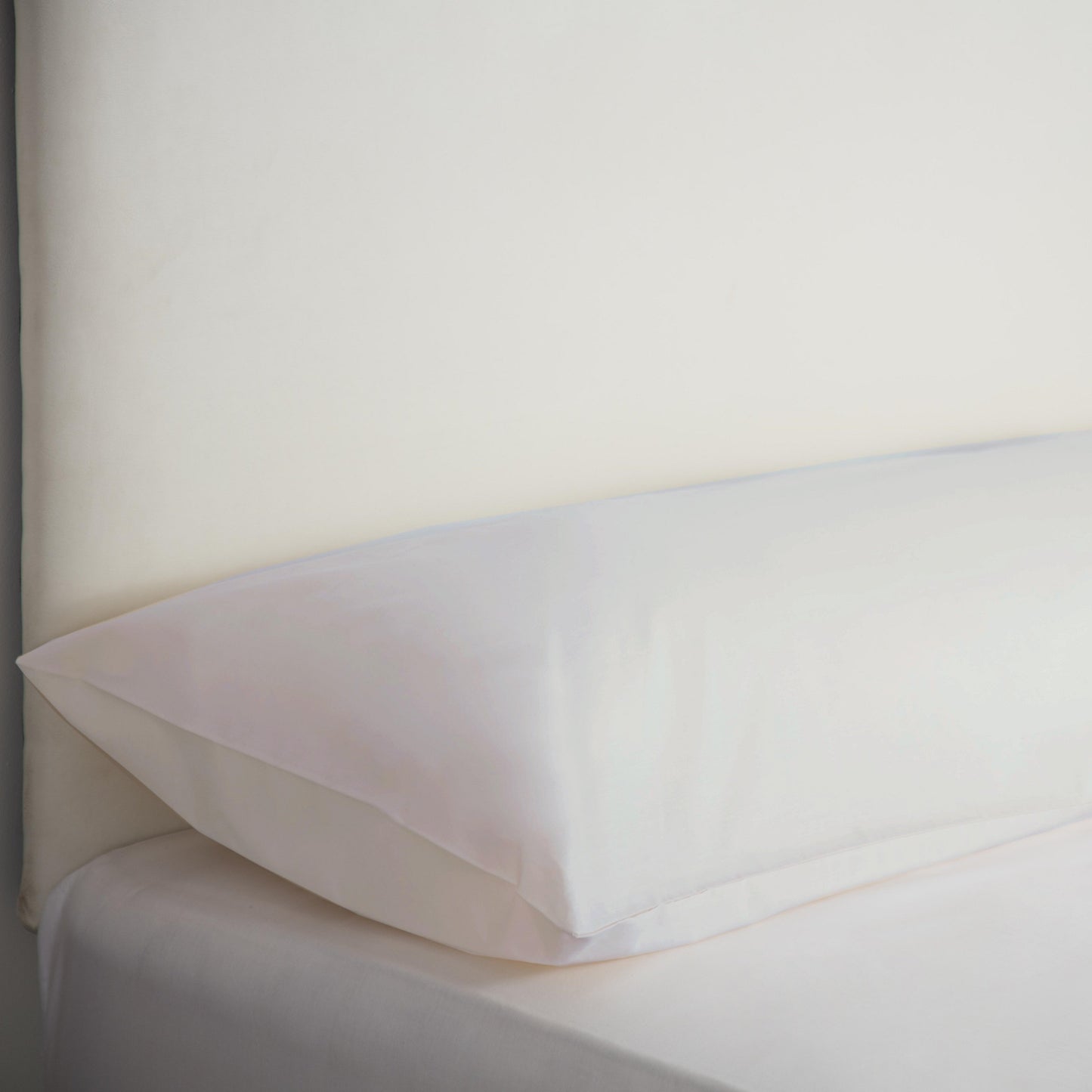 White - Front - Belladorm Easycare Percale Bolster Pillowcase