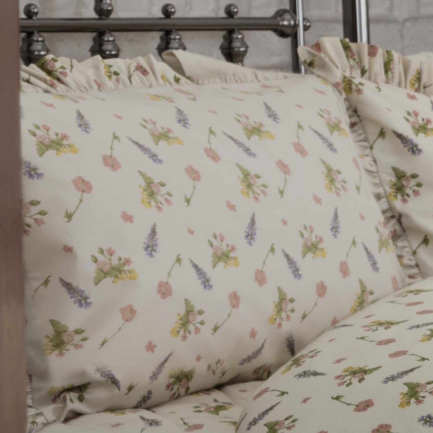 Ivory - Back - Belledorm Bella Mae Pillowcases (Pair)