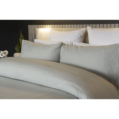 Platinum - Front - Belledorm Hotel Soho Duvet Cover Set